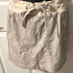 Athleta Chelsey printed cargo skirt with built-in shorts size 4 new without tags